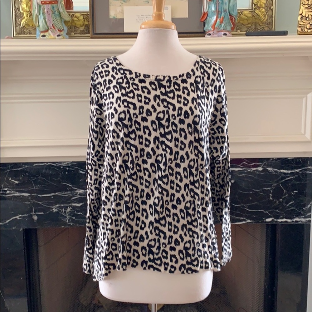 Unique leopard print sweater w/ back zipper accent